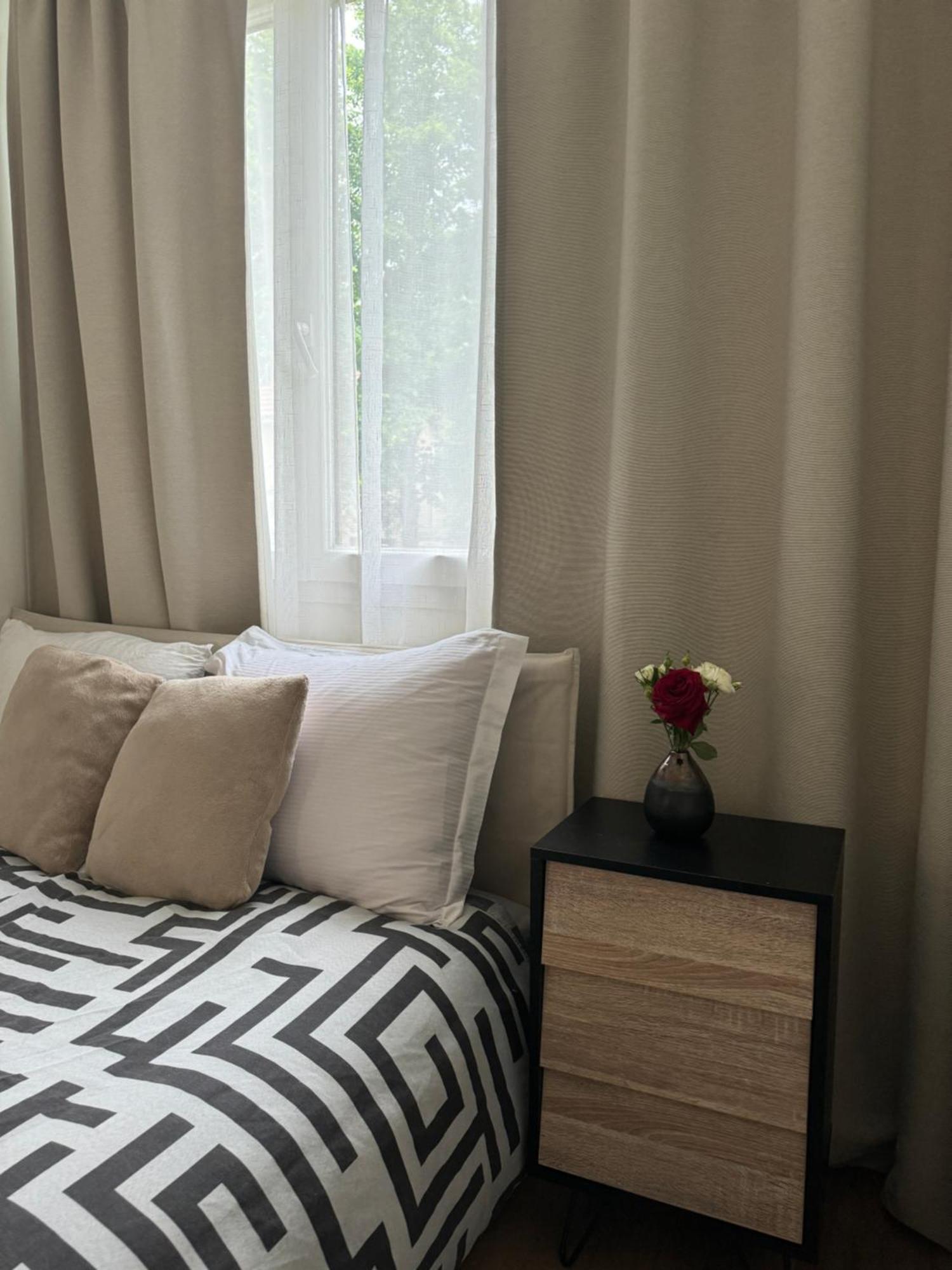 Une Chambre Chez l'Habitant Ablon-sur-Seine Esterno foto